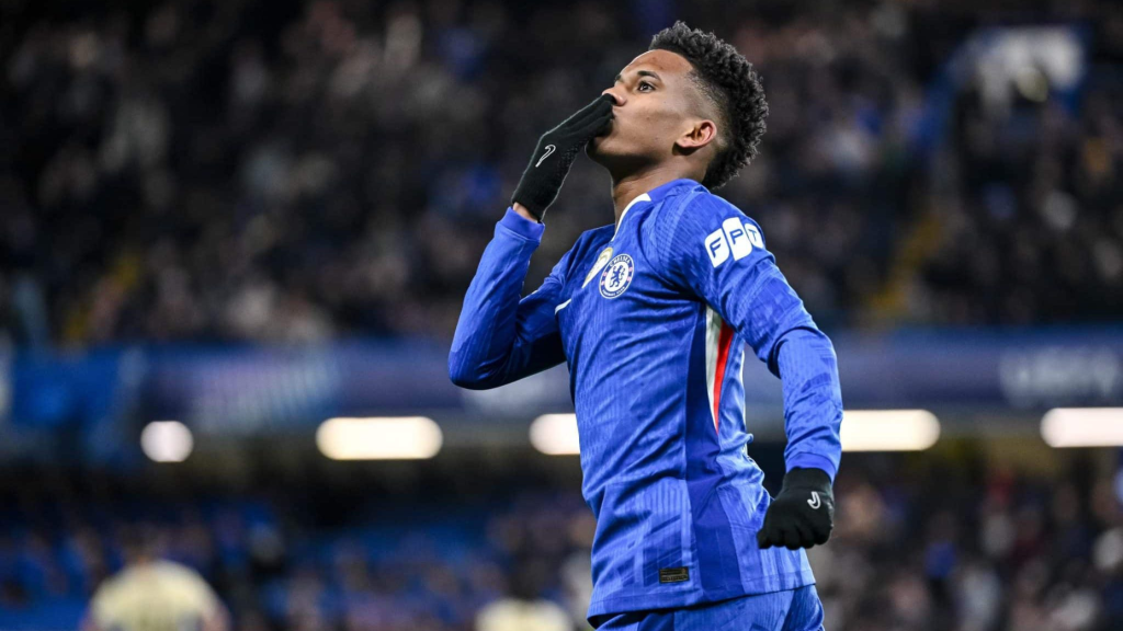 Играчот на Челси, Естевао, прајќа бакнеж