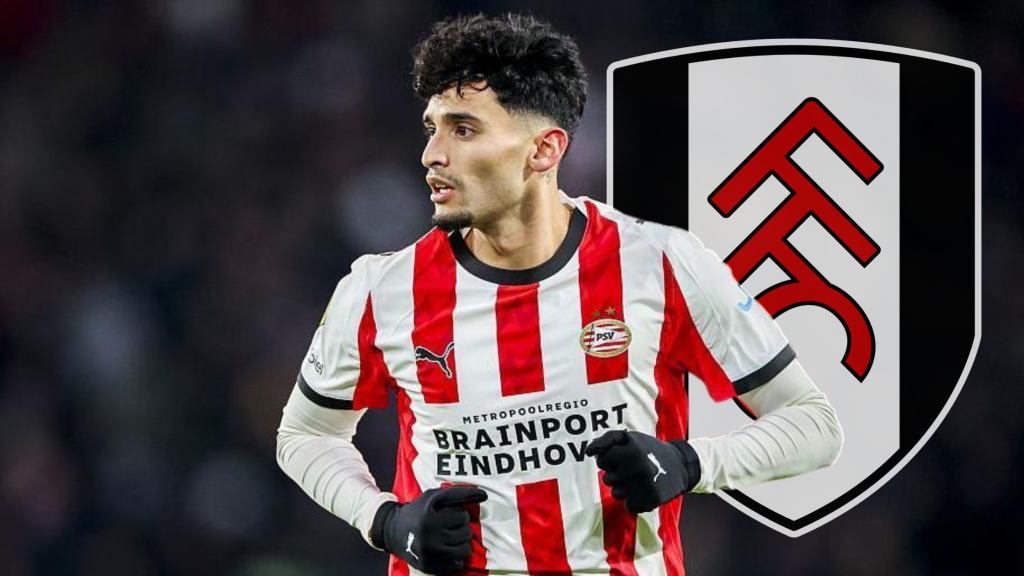 Играчот на ПСВ, Рикардо Пепи, и логото на Фулам