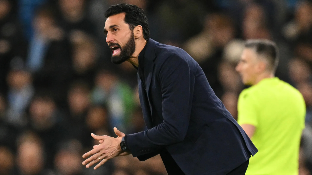 Менаџерот на Реал Мадрид, Алваро Арбелоа, нервозен