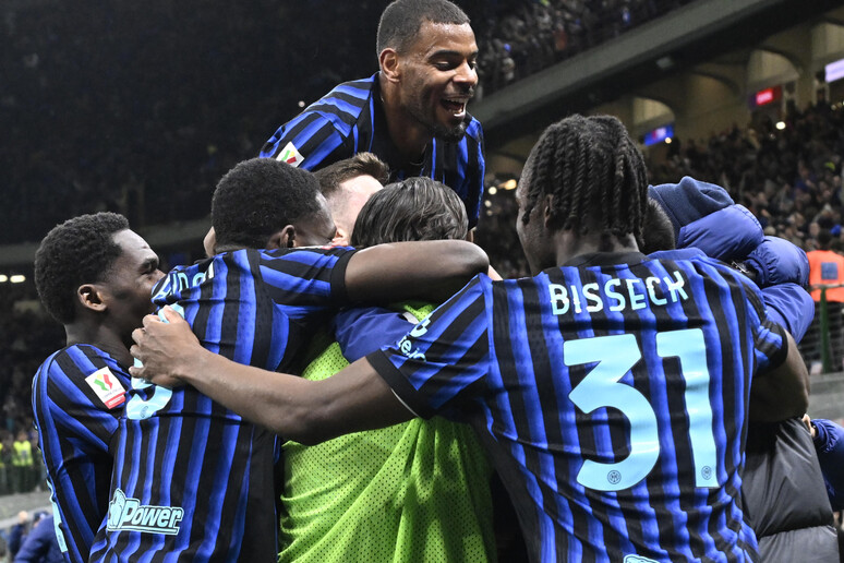 Луд пресврт на Интер, од 0-2 до победа и финале на Купот на Италија