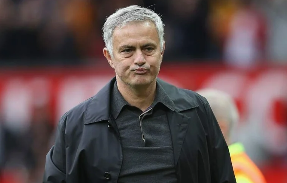 Мурињо: Прифаќам критики само од потрофејни од мене