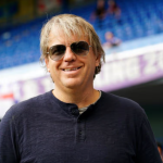 Се повеќе кандидати за испразнетата клупа на Челзи