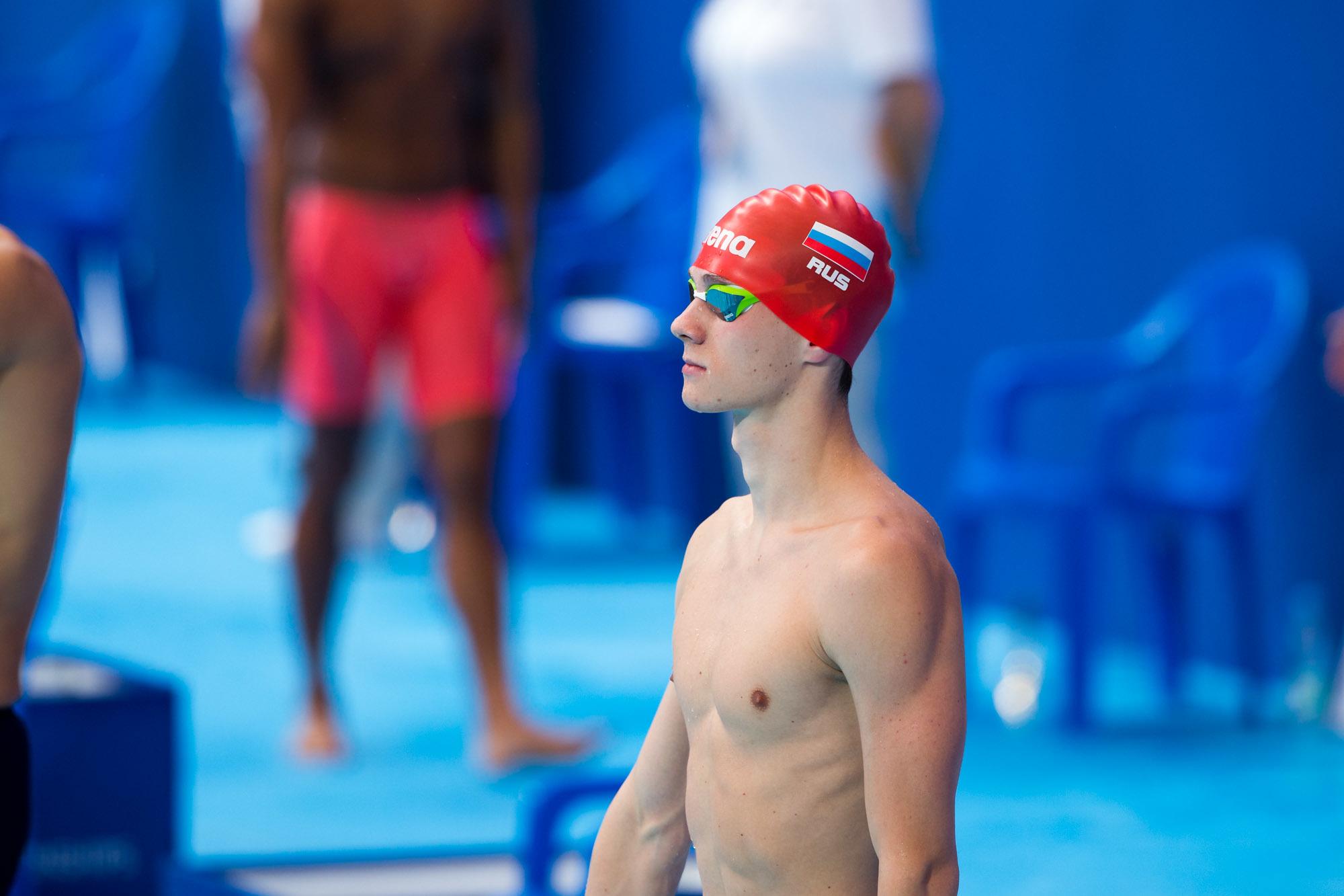 Руските и белоруските пливачи ќе мастапуваат под своите национални знамиња!