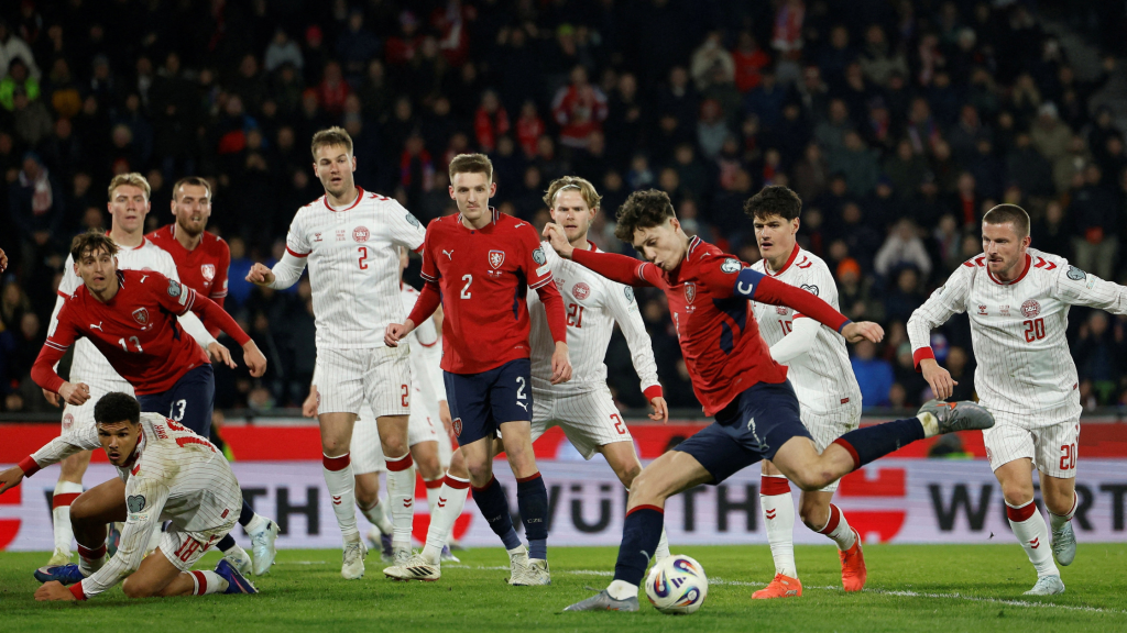 Дуел меѓу играчите на Чешка и Данска