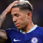 Бура во Челси: Енцо Фернандез отстранет од првиот тим по најавите за заминување