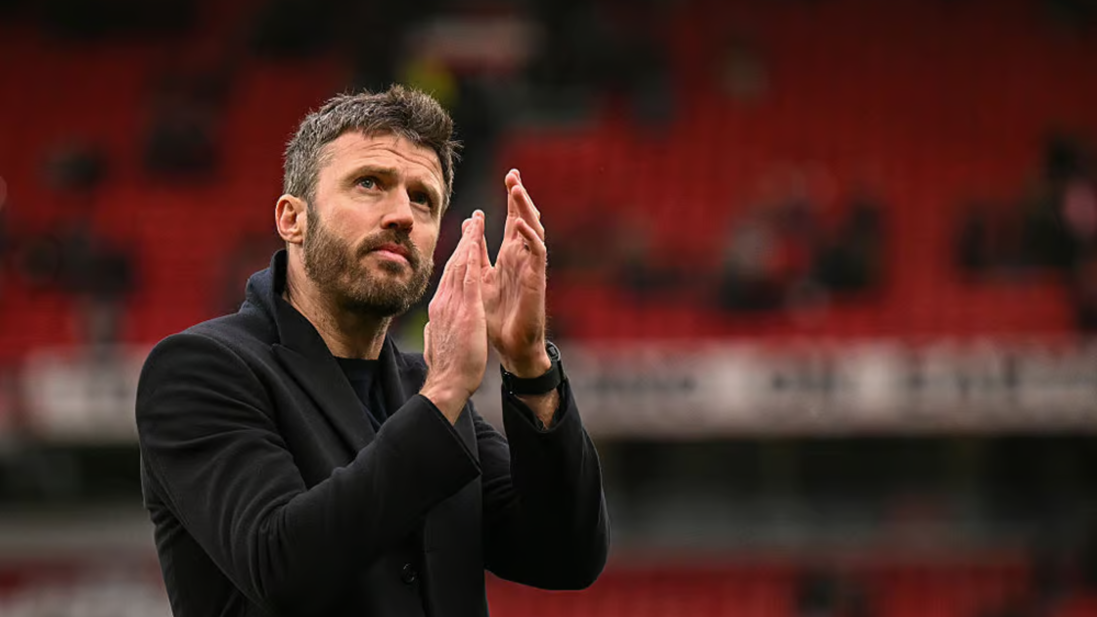 Мајк Карик дава почит