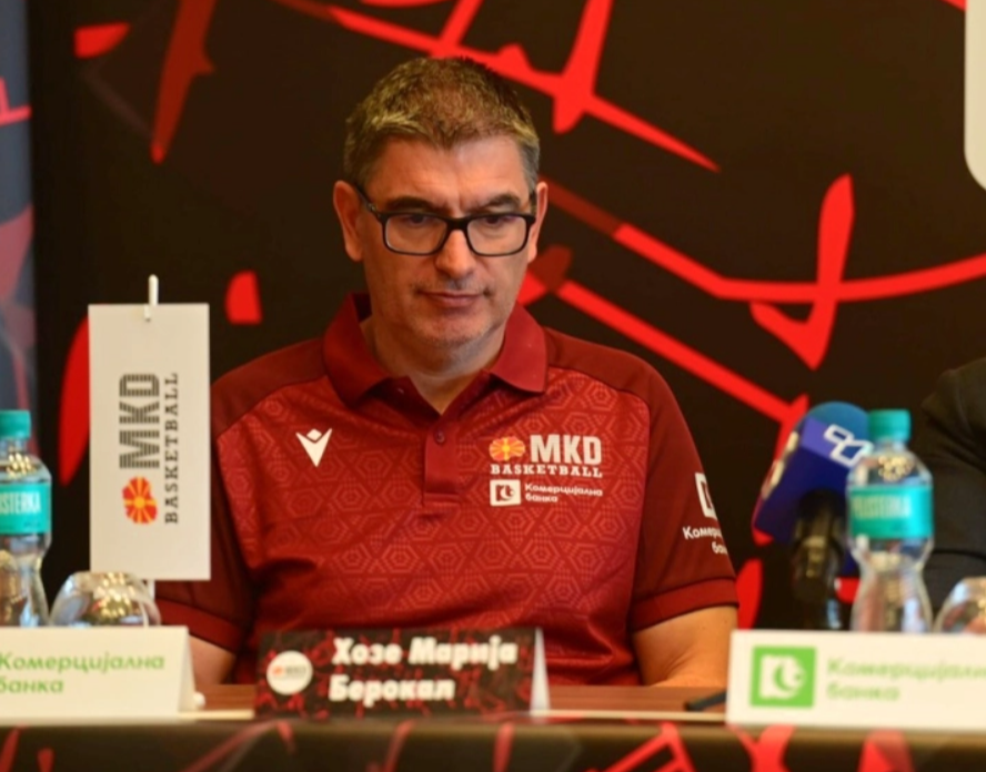 Барокал принуден на промени пред мечот со Ирска