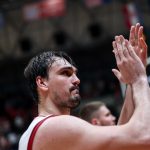 Анадолу Ефес го врати Шариќ во своите редови